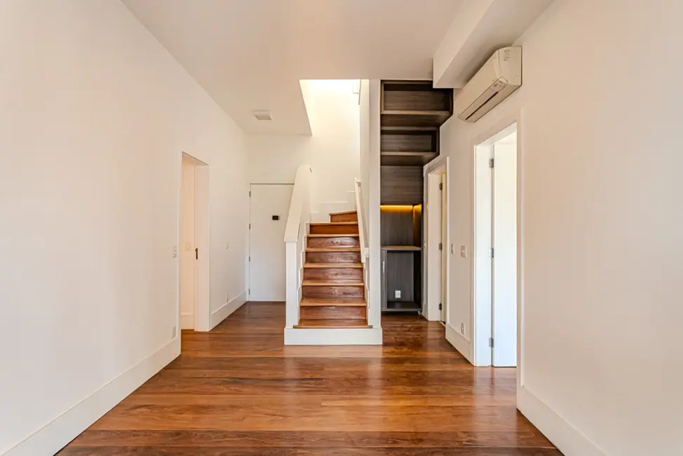 Foto 2 de Cobertura com 4 quartos à venda, 283m2 em Sumaré, São Paulo - SP