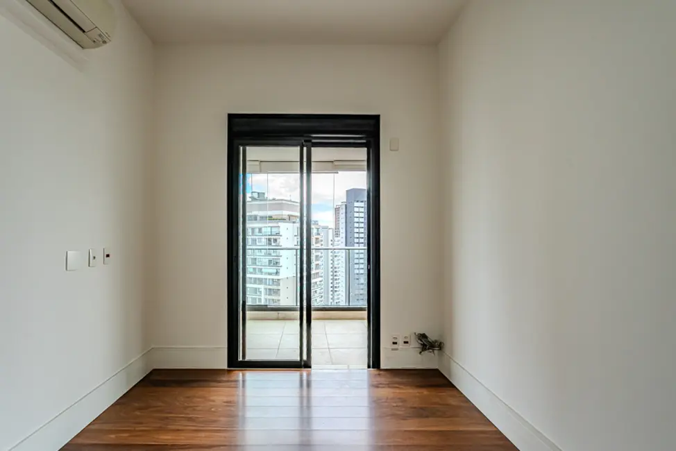 Foto 8 de Cobertura com 4 quartos à venda, 283m2 em Sumaré, São Paulo - SP