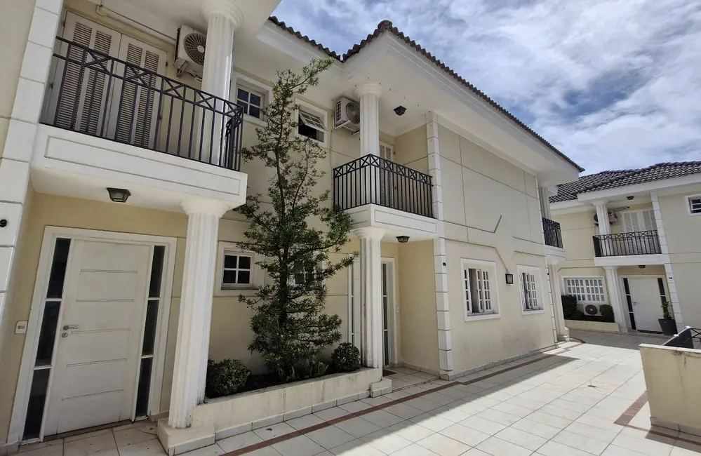 Foto 2 de Casa de Condomínio com 3 quartos à venda, 148m2 em Parque São Domingos, São Paulo - SP