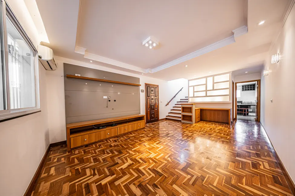 Foto 2 de Casa com 3 quartos à venda, 180m2 em Vila Anglo Brasileira, São Paulo - SP