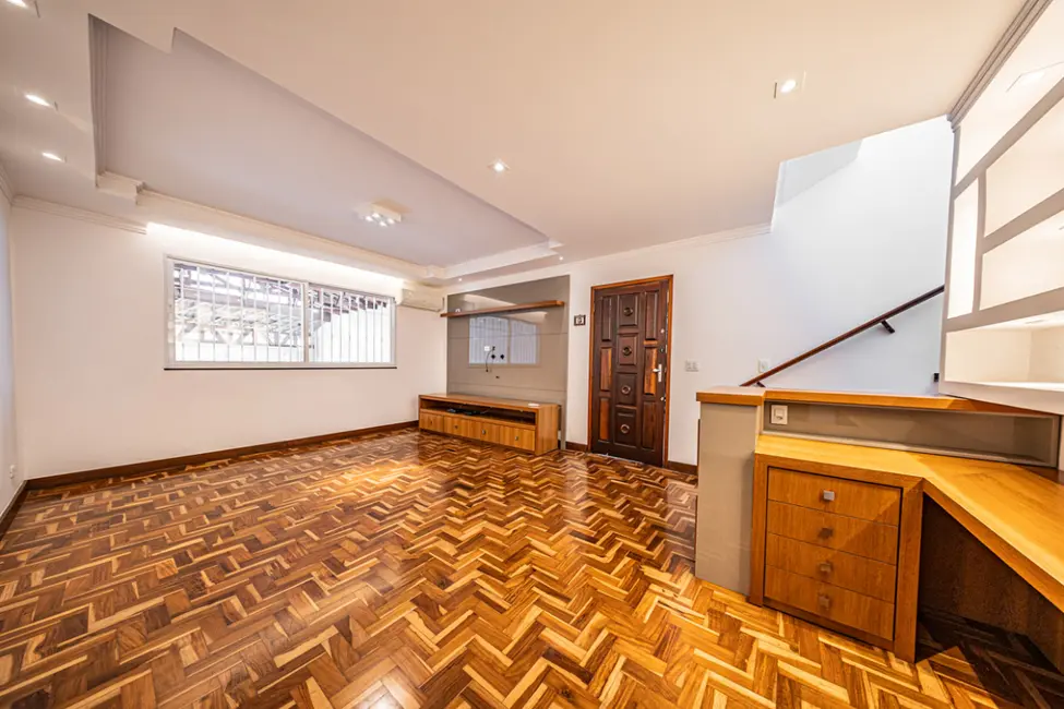 Foto 1 de Casa com 3 quartos à venda, 180m2 em Vila Anglo Brasileira, São Paulo - SP