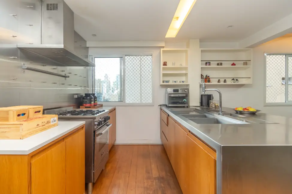 Foto 9 de Apartamento com 3 quartos à venda, 130m2 em Itaim Bibi, São Paulo - SP