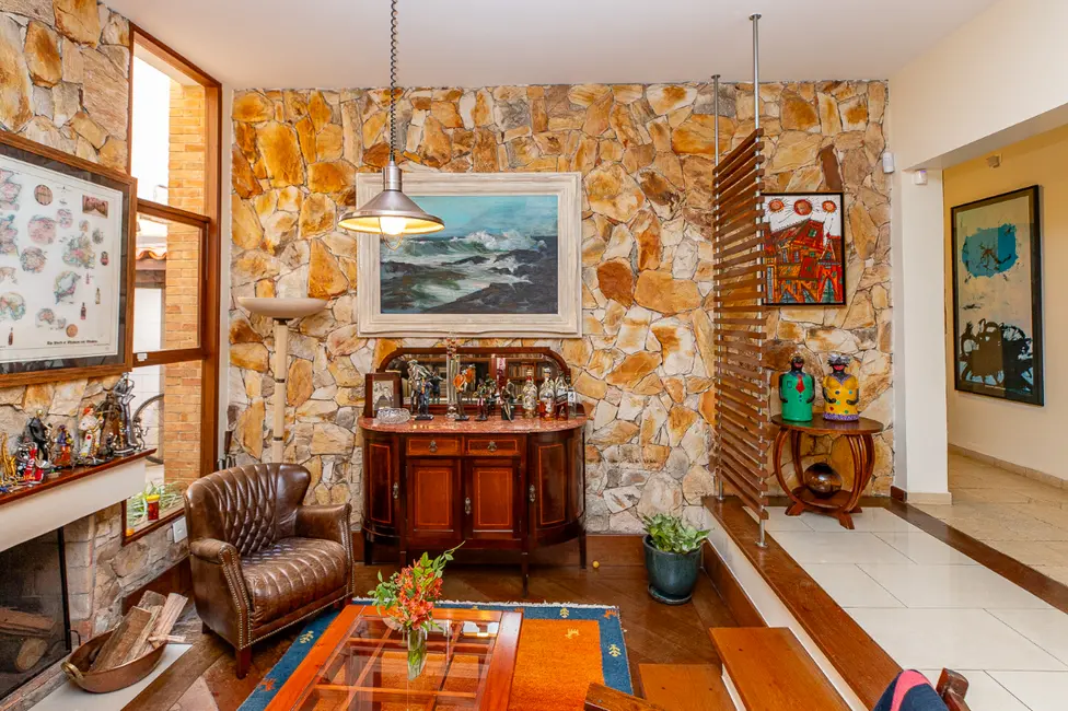 Sobrado com 4 quartos à venda, 351m2 em Vila Madalena, São Paulo - SP - imagem 9 Foto 9 de Sobrado com 4 quartos à venda, 351m2 em Vila Madalena, São Paulo - SP