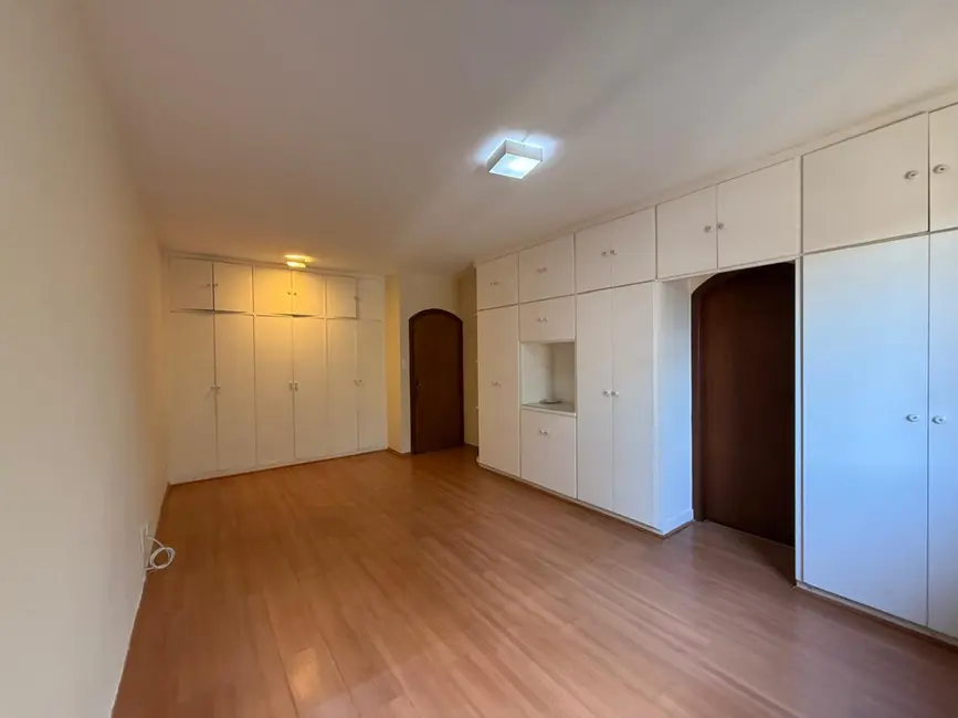 Casa com 4 quartos à venda, 224m2 em Sumaré, São Paulo - SP - imagem 4 Foto 4 de Casa com 4 quartos à venda, 224m2 em Sumaré, São Paulo - SP