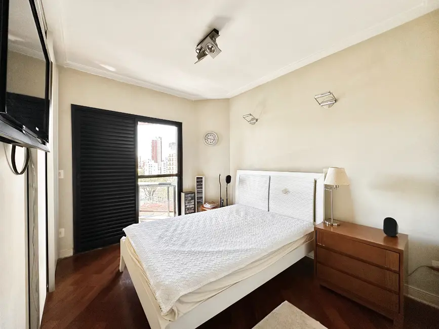 Apartamento com 3 quartos à venda, 226m2 em Aclimação, São Paulo - SP - imagem 9 Foto 9 de Apartamento com 3 quartos à venda, 226m2 em Aclimação, São Paulo - SP