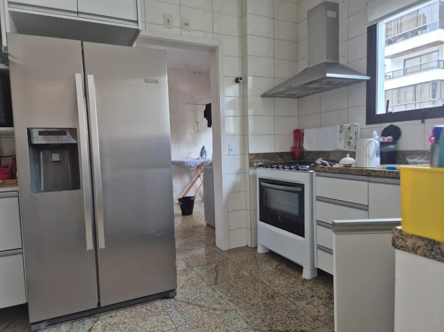 Foto 5 de Apartamento com 4 quartos à venda, 242m2 em Vila Suzana, São Paulo - SP
