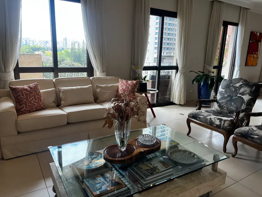 Apartamento com 4 quartos à venda, 313m2 em Moema, São Paulo - SP - imagem 8 Foto 8 de Apartamento com 4 quartos à venda, 313m2 em Moema, São Paulo - SP