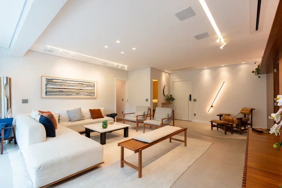 Foto 8 de Apartamento com 4 quartos à venda, 214m2 em Campo Belo, São Paulo - SP