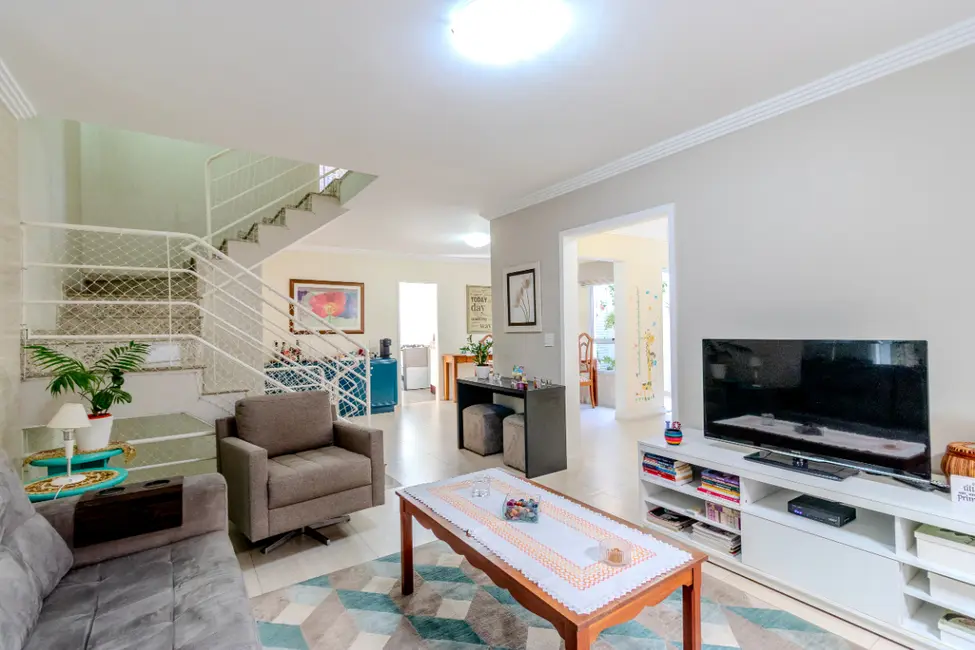 Foto 3 de Casa de Condomínio com 3 quartos à venda, 220m2 em Santa Teresinha, São Paulo - SP