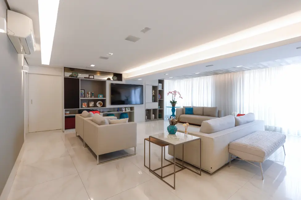 Foto 1 de Apartamento com 4 quartos à venda, 241m2 em São Paulo - SP