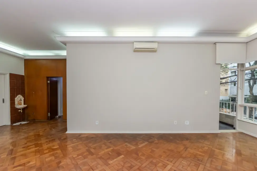 Foto 2 de Apartamento com 3 quartos à venda, 212m2 em Jardim Paulista, São Paulo - SP