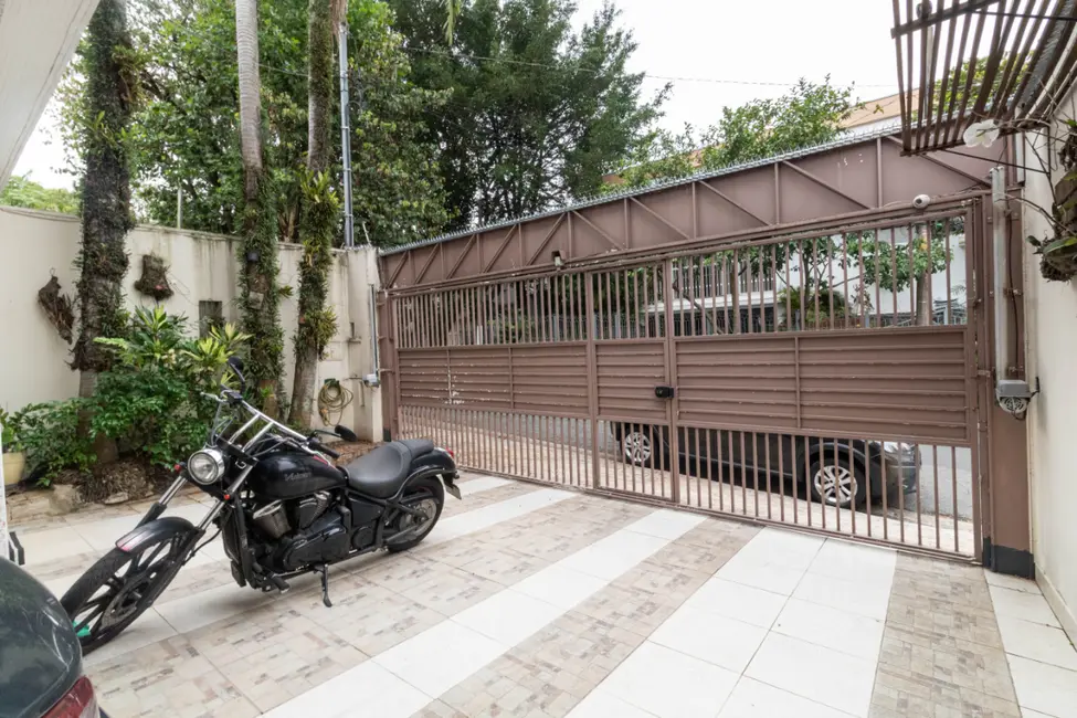 Sobrado com 3 quartos à venda, 330m2 em Alto da Lapa, São Paulo - SP - imagem 3 Foto 3 de Sobrado com 3 quartos à venda, 330m2 em Alto da Lapa, São Paulo - SP