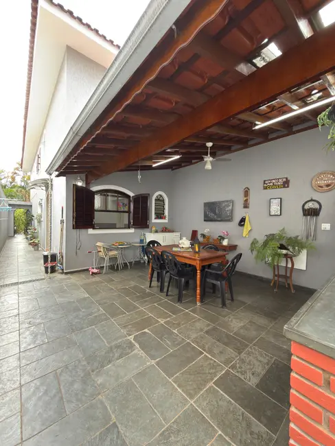 Foto 4 de Sobrado com 4 quartos à venda, 240m2 em Vila Mazzei, São Paulo - SP