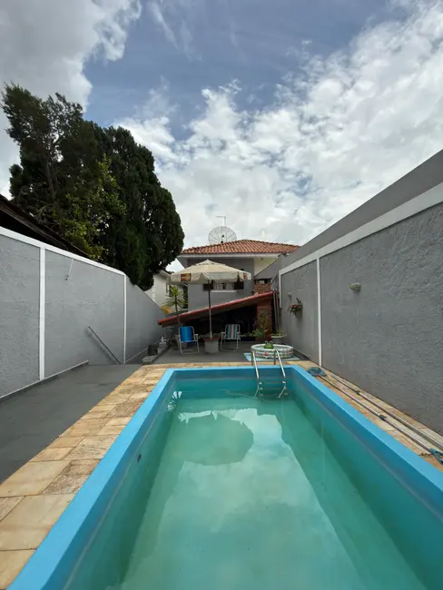 Foto 1 de Sobrado com 4 quartos à venda, 240m2 em Vila Mazzei, São Paulo - SP