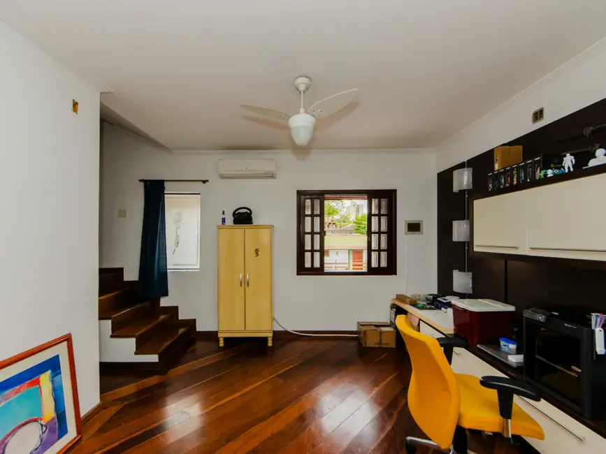 Foto 8 de Casa com 4 quartos à venda, 192m2 em Conjunto Residencial Santa Terezinha, São Paulo - SP