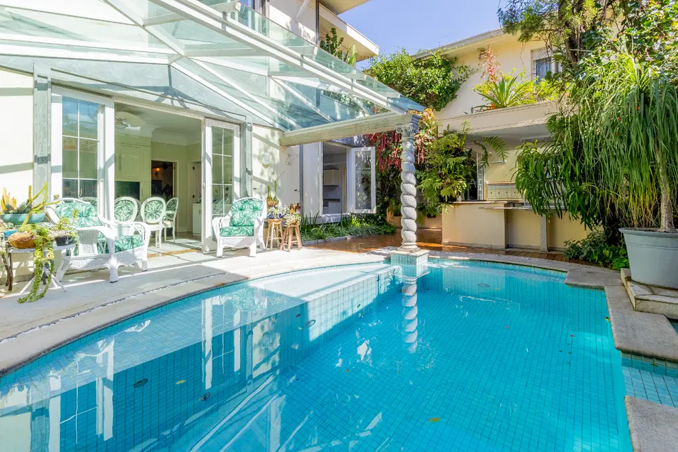 Foto 1 de Casa com 5 quartos à venda, 572m2 em Jardim Luzitânia, São Paulo - SP