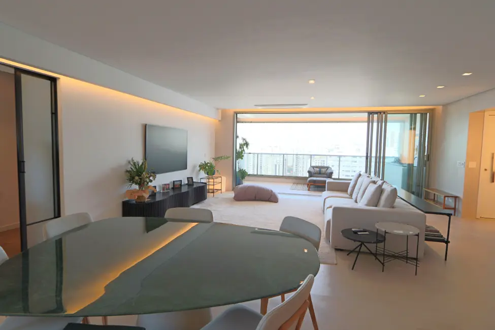 Apartamento com 3 quartos à venda, 181m2 em Vila Mariana, São Paulo - SP - imagem 2 Foto 2 de Apartamento com 3 quartos à venda, 181m2 em Vila Mariana, São Paulo - SP