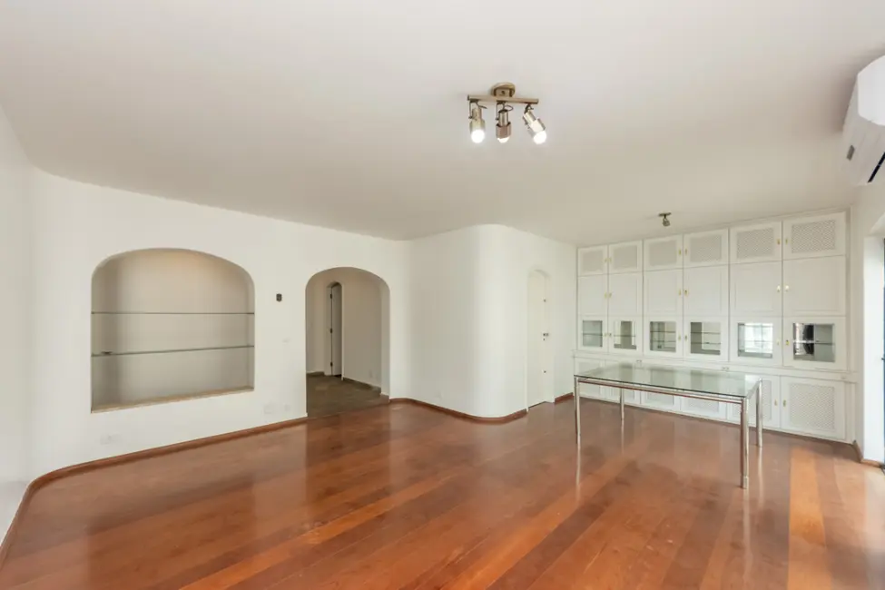 Foto 3 de Apartamento com 3 quartos à venda, 135m2 em São Paulo - SP