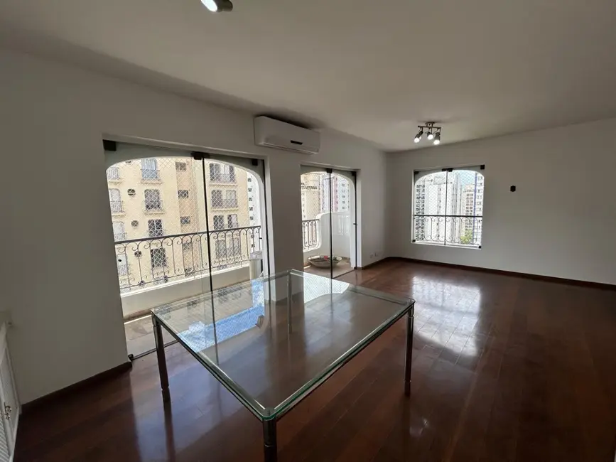 Foto 2 de Apartamento com 3 quartos à venda, 135m2 em São Paulo - SP