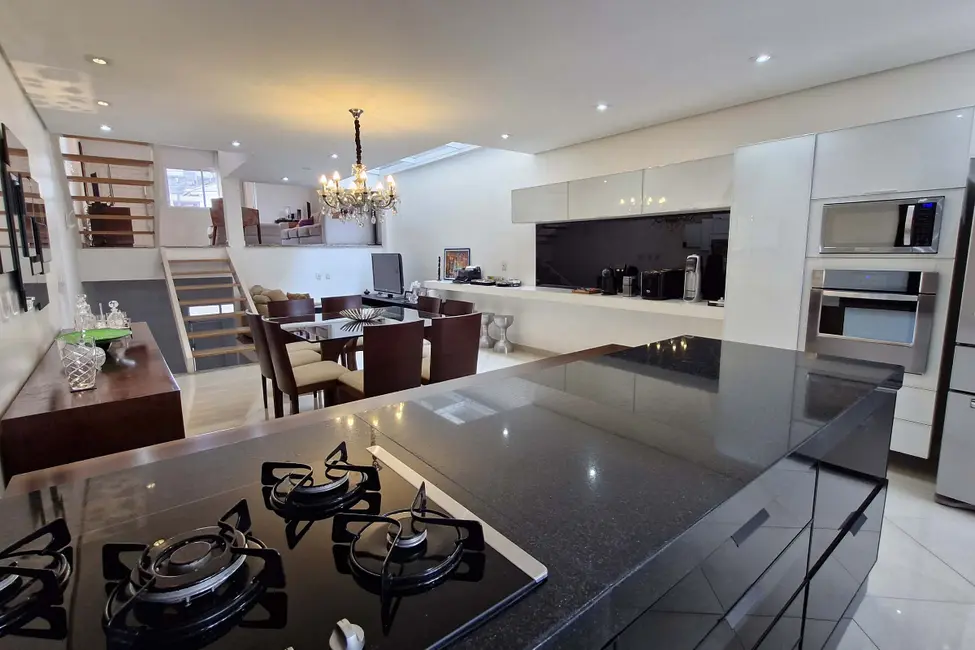 Sobrado com 3 quartos à venda, 182m2 em Santa Teresinha, São Paulo - SP - imagem 7 Foto 7 de Sobrado com 3 quartos à venda, 182m2 em Santa Teresinha, São Paulo - SP