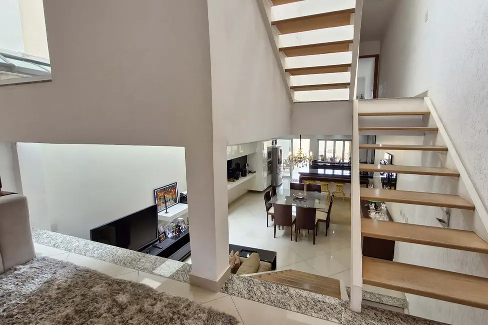 Sobrado com 3 quartos à venda, 182m2 em Santa Teresinha, São Paulo - SP - imagem 4 Foto 4 de Sobrado com 3 quartos à venda, 182m2 em Santa Teresinha, São Paulo - SP