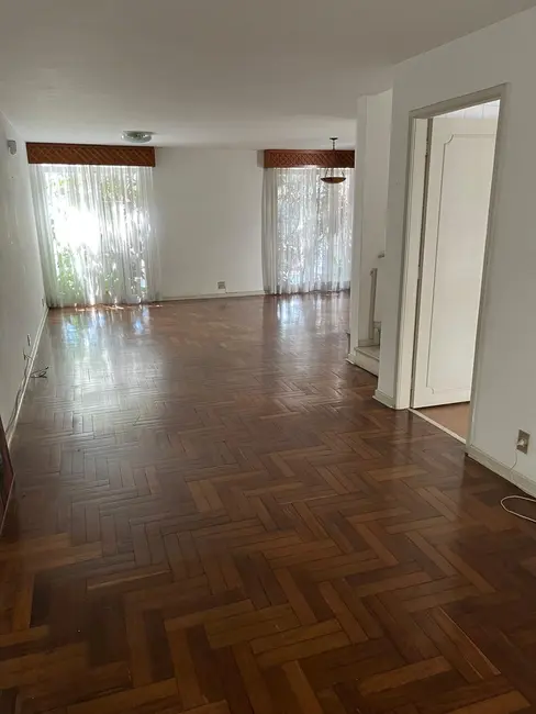 Foto 1 de Casa com 3 quartos à venda, 200m2 em Vila Cordeiro, São Paulo - SP