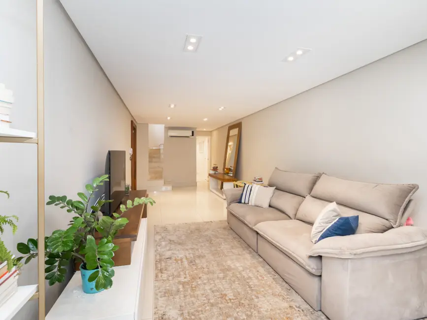 Sobrado com 3 quartos à venda, 217m2 em Vila Pereira Cerca, São Paulo - SP - imagem 8 Foto 8 de Sobrado com 3 quartos à venda, 217m2 em Vila Pereira Cerca, São Paulo - SP