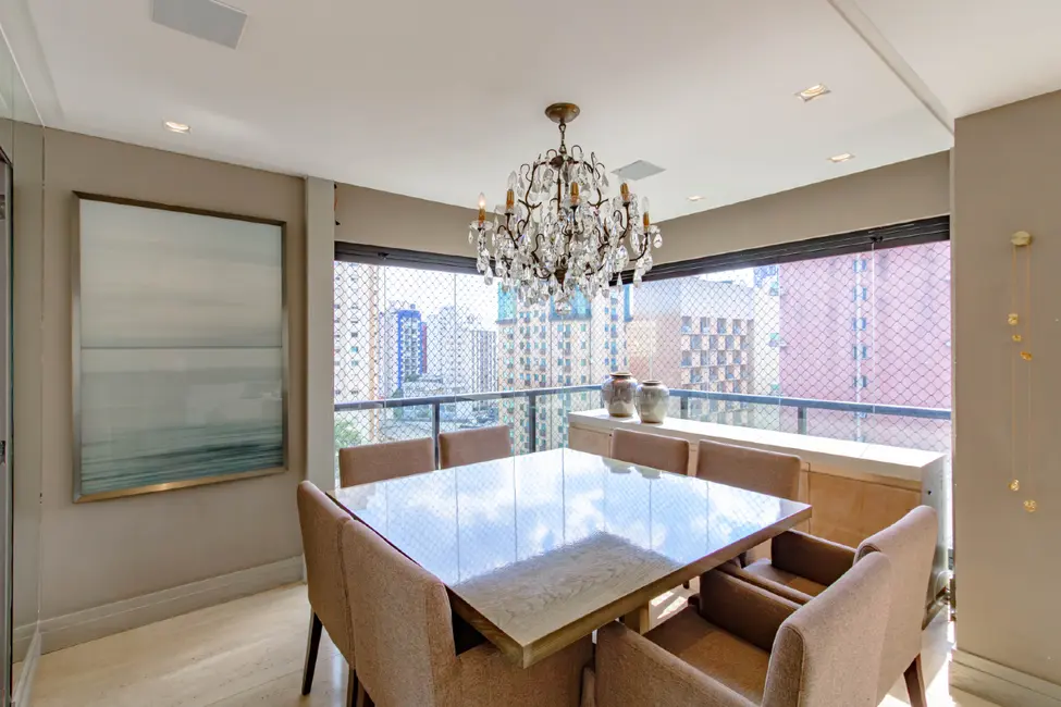 Foto 5 de Apartamento com 3 quartos à venda, 187m2 em Moema, São Paulo - SP