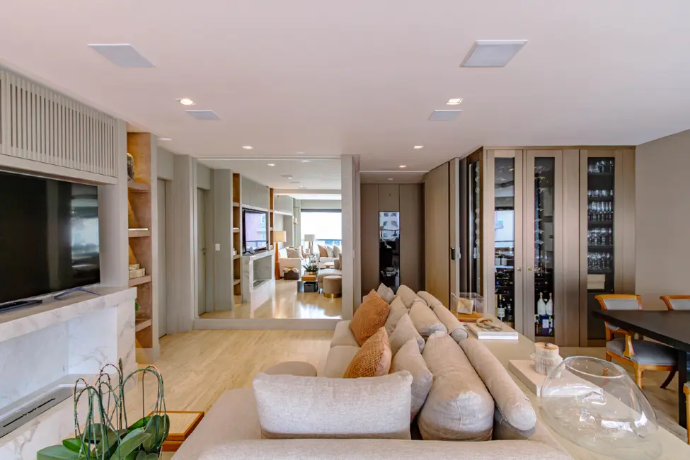 Foto 4 de Apartamento com 3 quartos à venda, 187m2 em Moema, São Paulo - SP