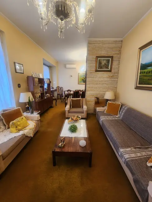 Foto 5 de Casa com 5 quartos à venda, 220m2 em Pacaembu, São Paulo - SP