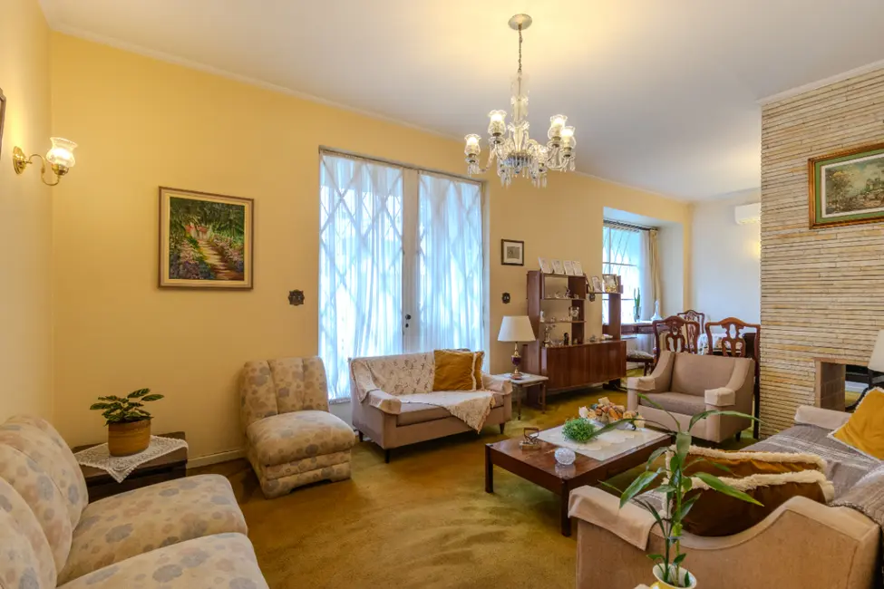 Foto 2 de Casa com 3 quartos à venda, 330m2 em Pacaembu, São Paulo - SP