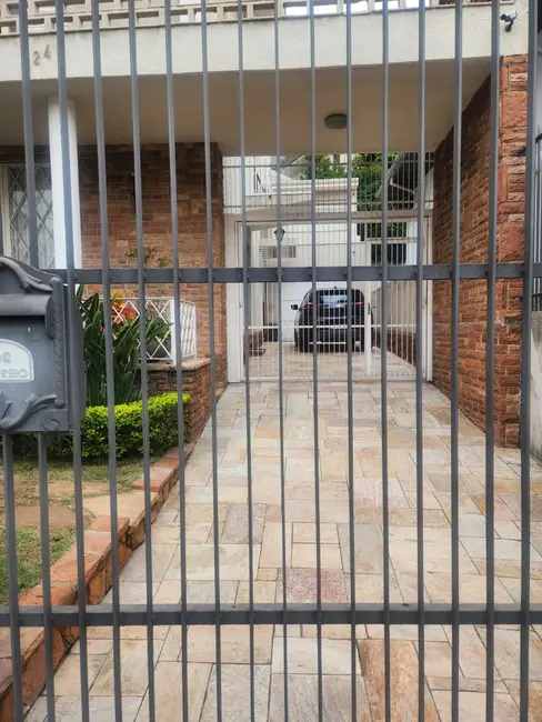 Foto 4 de Casa com 5 quartos à venda, 220m2 em Pacaembu, São Paulo - SP