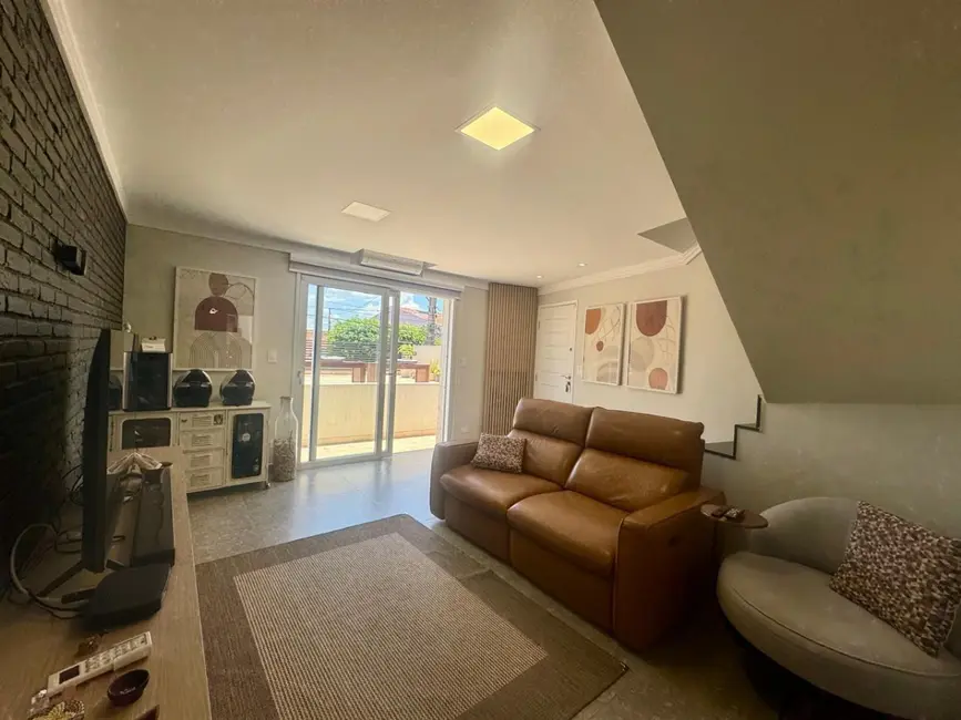 Foto 3 de Casa com 3 quartos à venda, 127m2 em Parque São Domingos, São Paulo - SP