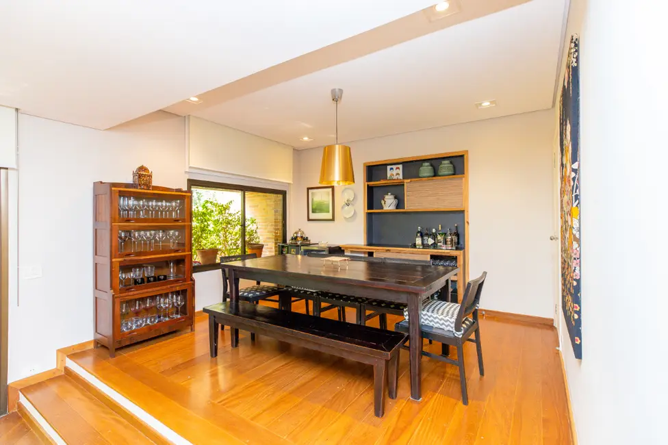 Foto 9 de Apartamento com 3 quartos à venda, 218m2 em Itaim Bibi, São Paulo - SP