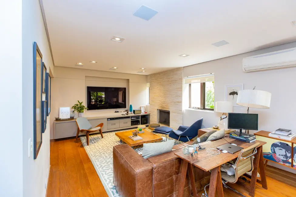 Foto 8 de Apartamento com 3 quartos à venda, 218m2 em Itaim Bibi, São Paulo - SP