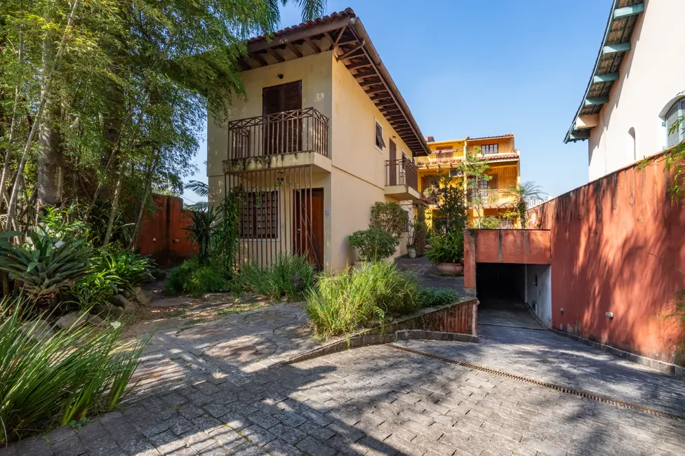 Casa de Condomínio com 3 quartos para alugar, 220m2 em Instituto de Previdência, São Paulo - SP - imagem 3 Foto 3 de Casa de Condomínio com 3 quartos para alugar, 220m2 em Instituto de Previdência, São Paulo - SP