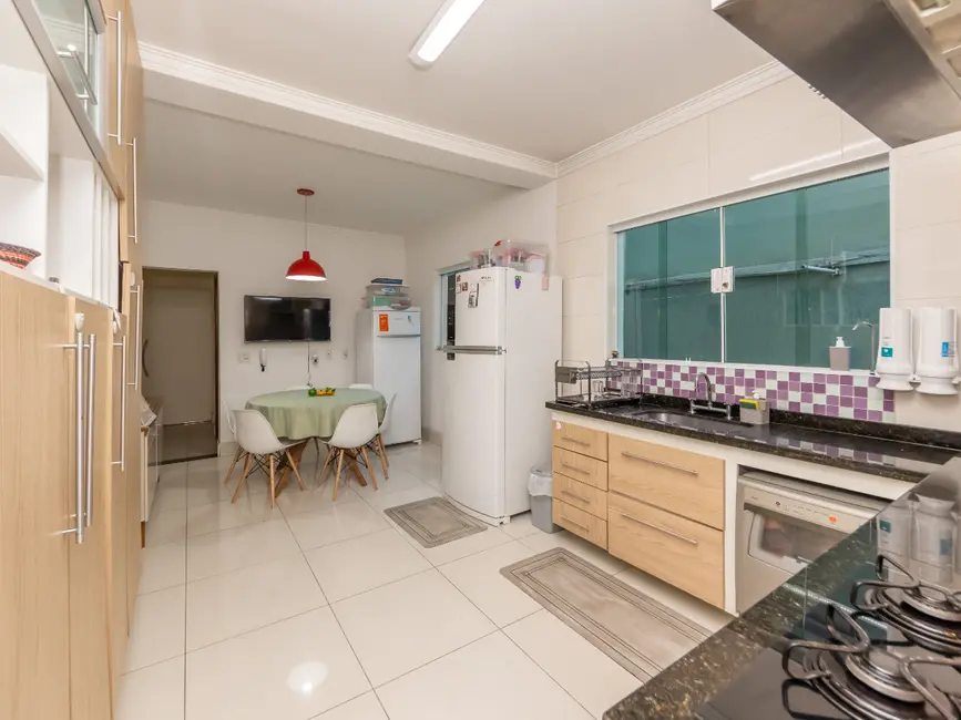 Foto 9 de Sobrado com 3 quartos à venda, 168m2 em Jardim Marisa, São Paulo - SP