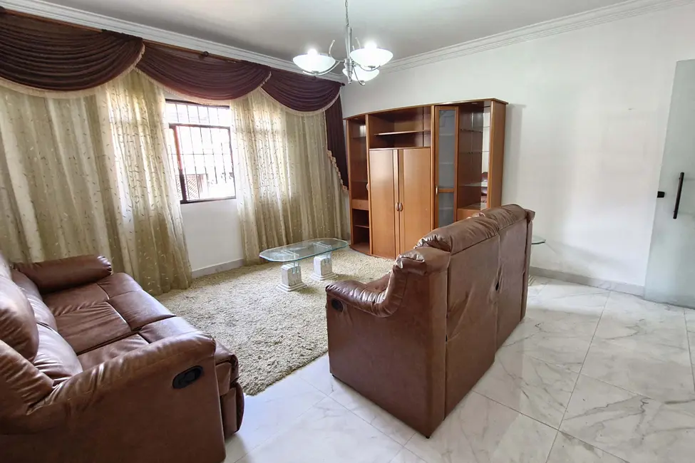 Foto 4 de Sobrado com 3 quartos à venda, 250m2 em Vila Santa Terezinha (Zona Norte), São Paulo - SP