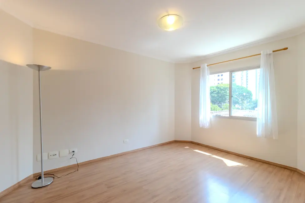Foto 5 de Apartamento com 2 quartos à venda, 60m2 em Moema, São Paulo - SP