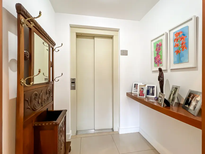 Apartamento com 4 quartos à venda, 185m2 em Alto da Boa Vista, São Paulo - SP - imagem 4 Foto 4 de Apartamento com 4 quartos à venda, 185m2 em Alto da Boa Vista, São Paulo - SP