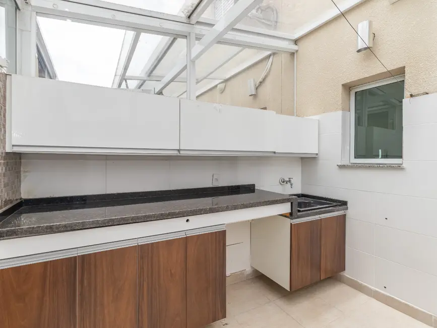 Foto 9 de Casa de Condomínio com 2 quartos à venda, 80m2 em Vila Mangalot, São Paulo - SP