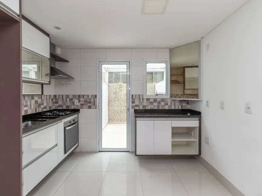 Foto 6 de Casa de Condomínio com 2 quartos à venda, 80m2 em Vila Mangalot, São Paulo - SP