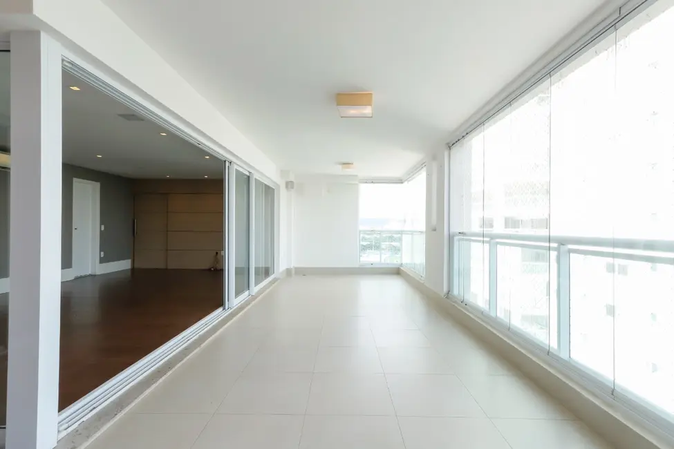 Foto 7 de Apartamento com 4 quartos à venda, 241m2 em Água Branca, São Paulo - SP