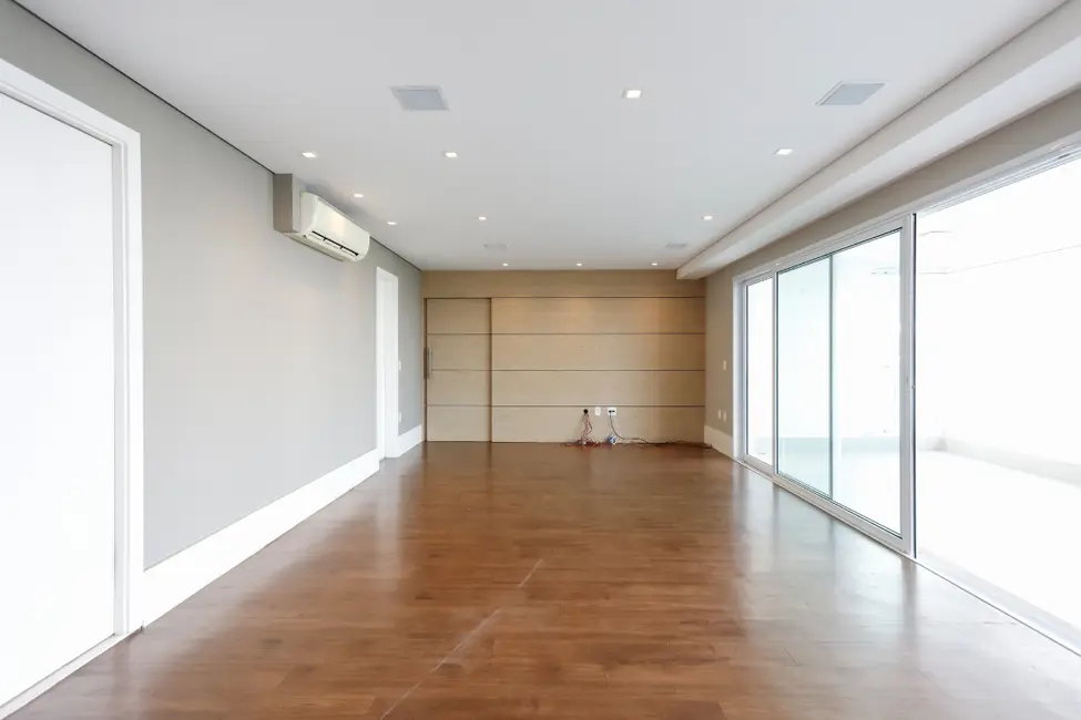 Foto 2 de Apartamento com 4 quartos à venda, 241m2 em Água Branca, São Paulo - SP