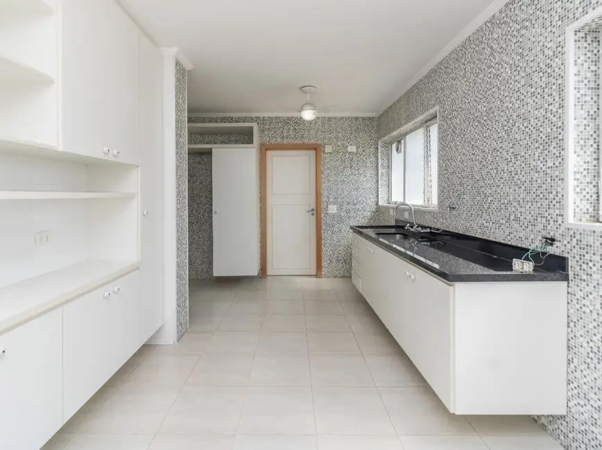 Foto 6 de Apartamento com 3 quartos à venda, 169m2 em Itaim Bibi, São Paulo - SP