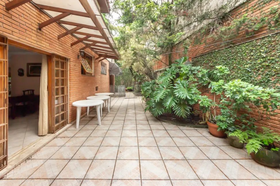 Casa com 4 quartos à venda, 254m2 em Vila Madalena, São Paulo - SP - imagem 1 Foto 1 de Casa com 4 quartos à venda, 254m2 em Vila Madalena, São Paulo - SP