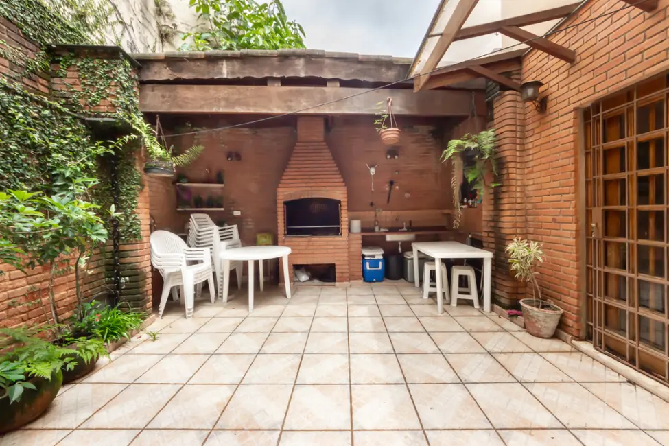 Casa com 4 quartos à venda, 254m2 em Vila Madalena, São Paulo - SP - imagem 2 Foto 2 de Casa com 4 quartos à venda, 254m2 em Vila Madalena, São Paulo - SP