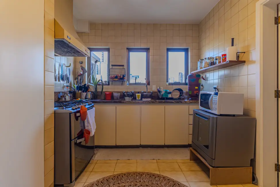 Foto 4 de Apartamento com 4 quartos à venda, 246m2 em Pinheiros, São Paulo - SP