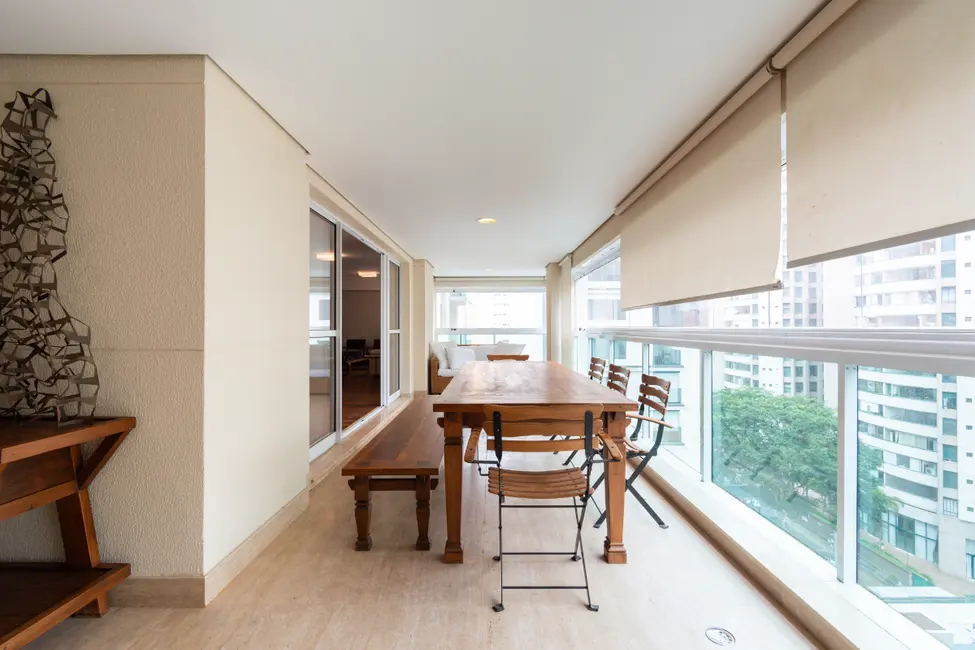 Foto 6 de Apartamento com 3 quartos à venda, 204m2 em Indianópolis, São Paulo - SP