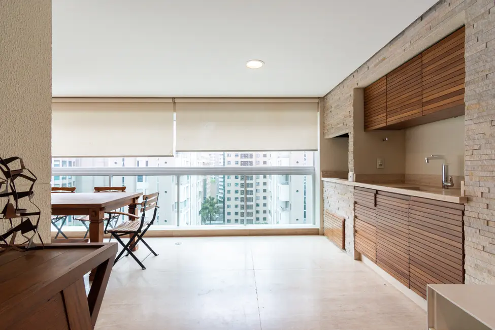 Foto 9 de Apartamento com 3 quartos à venda, 204m2 em Indianópolis, São Paulo - SP